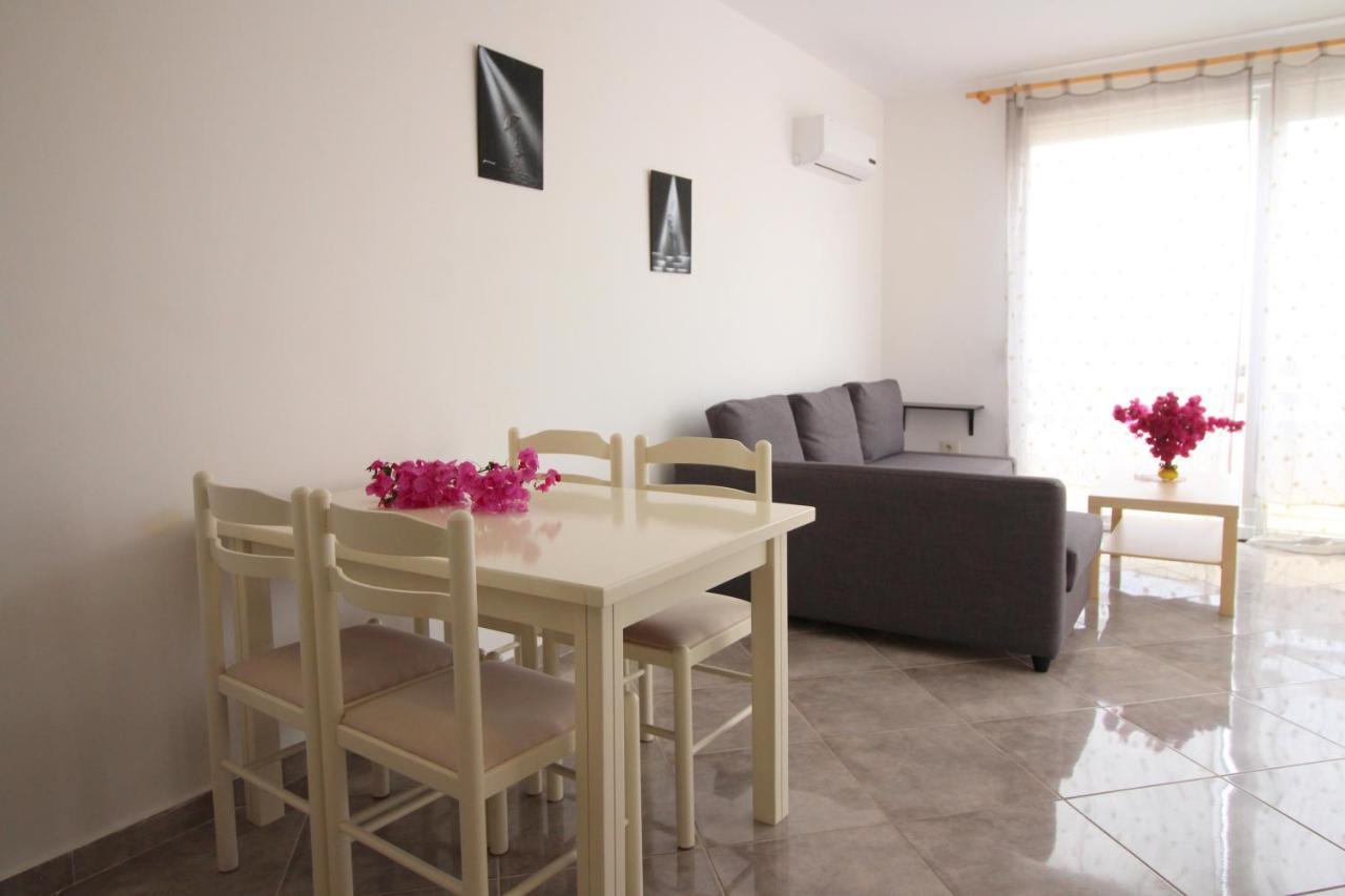 The Bay Apartments Sarandë Exteriör bild