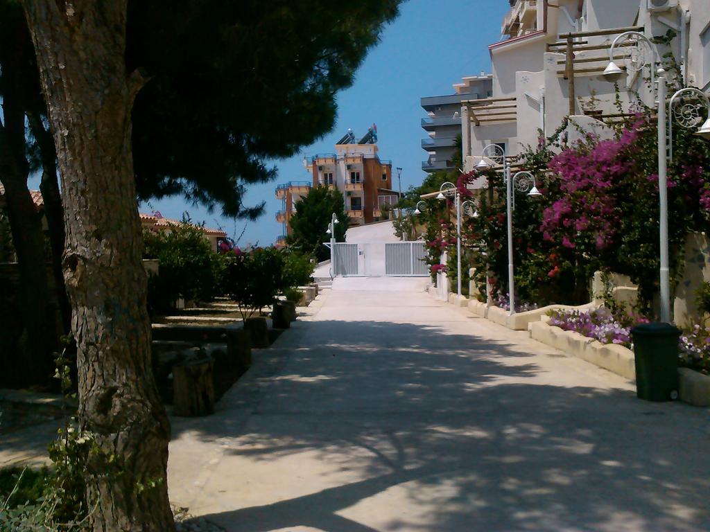 The Bay Apartments Sarandë Exteriör bild